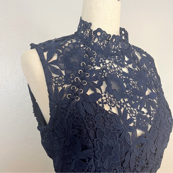 ✖️SOLD✖️•BARDOT• Paris Lace Sleeveless Bodycon Dress Midnight Navy Blue Size 6 - Picture 6 of 15